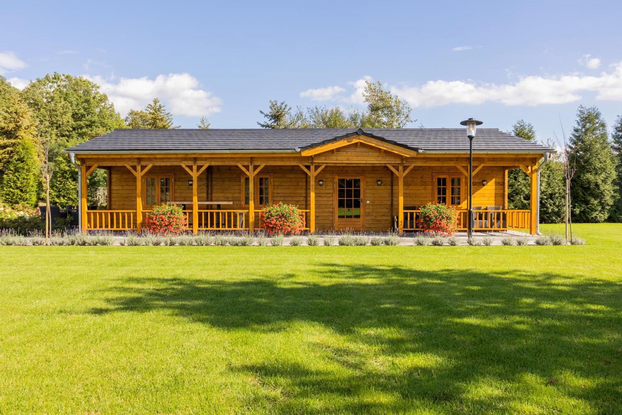 Hubertus Dwor Mysliwski Opole Exterior photo